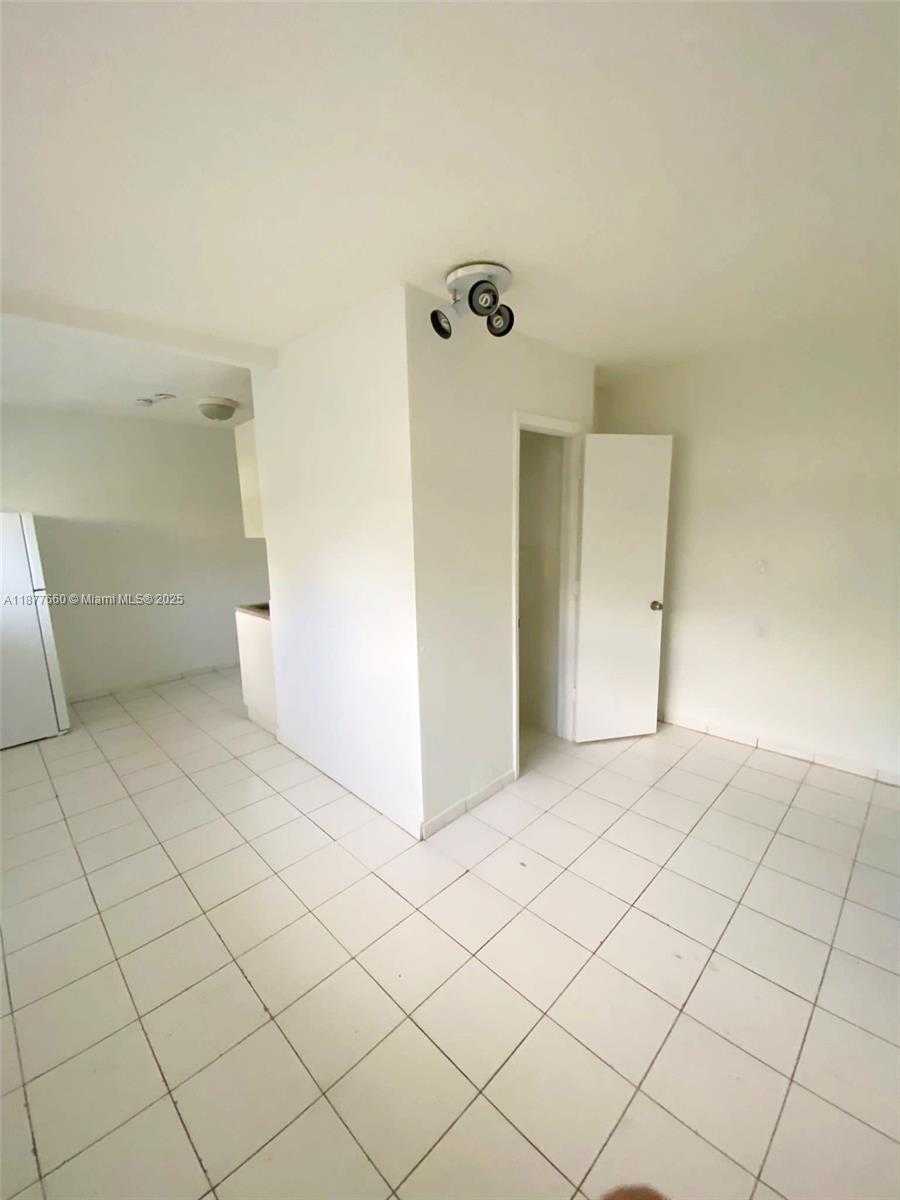 Small Image of 2612 JOHNSON ST #13, Hollywood Number 14