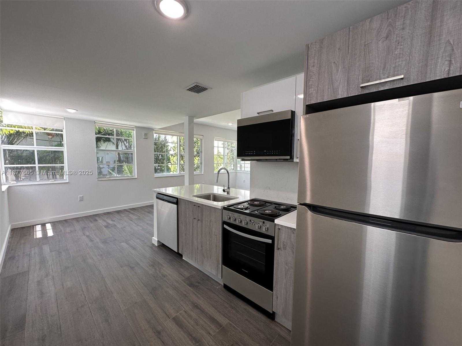Small Image of 1570 EUCLID AVE #01, Miami Beach Number 2