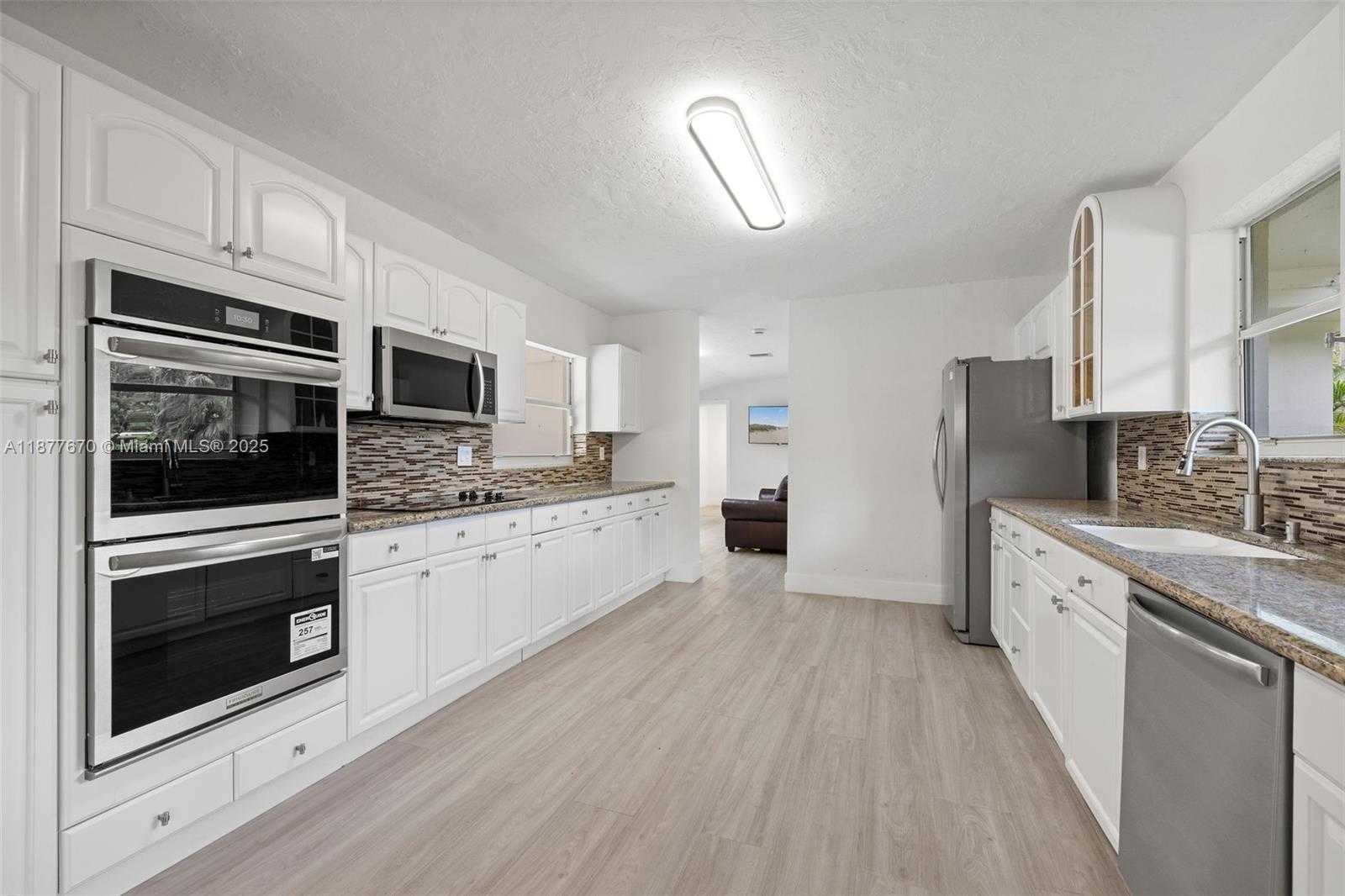 Small Image of 1254 POLK ST, Hollywood Number 7