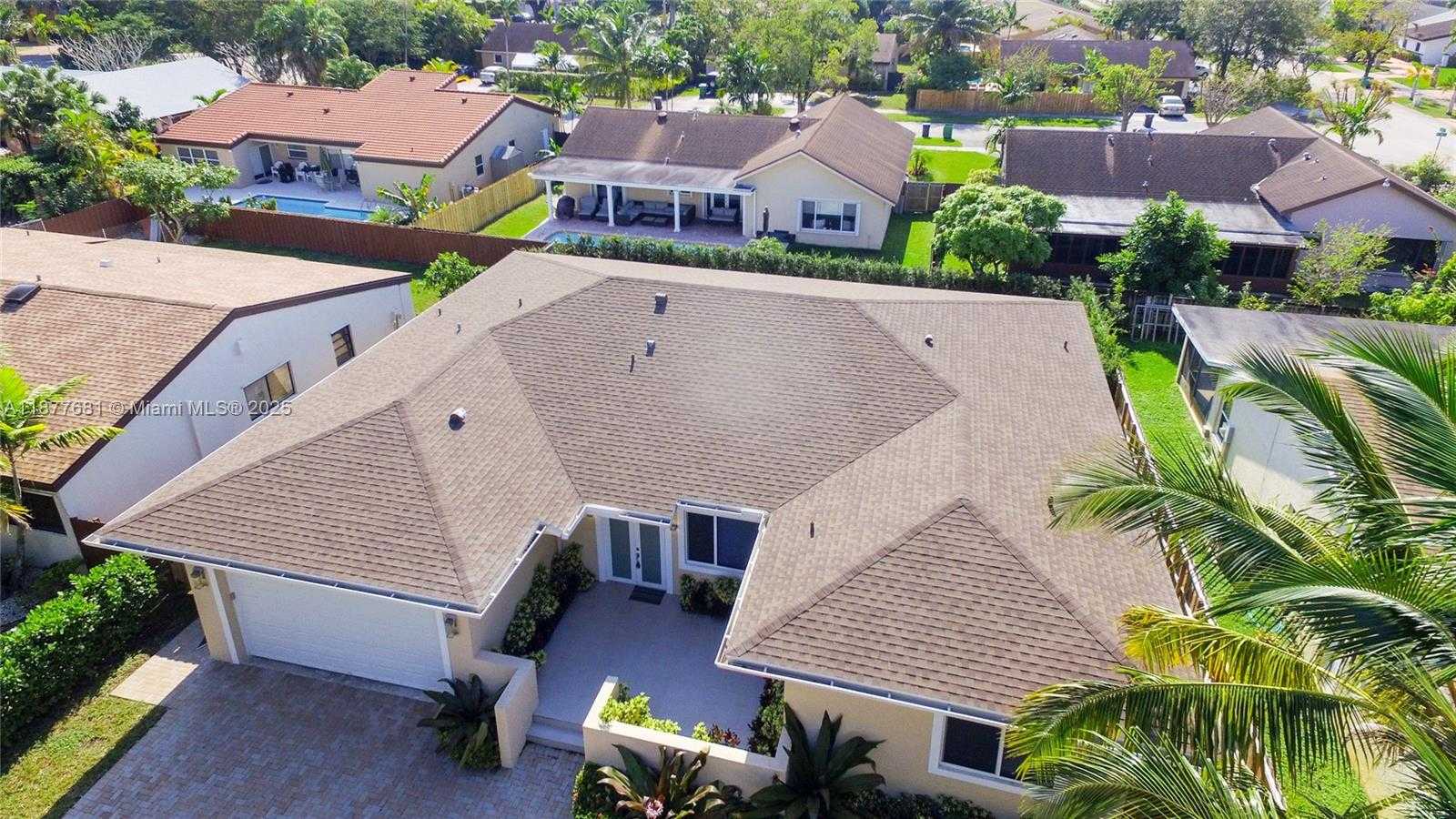 Small Image of 13454 SOUTH WEST 91ST TER, Miami Number 3