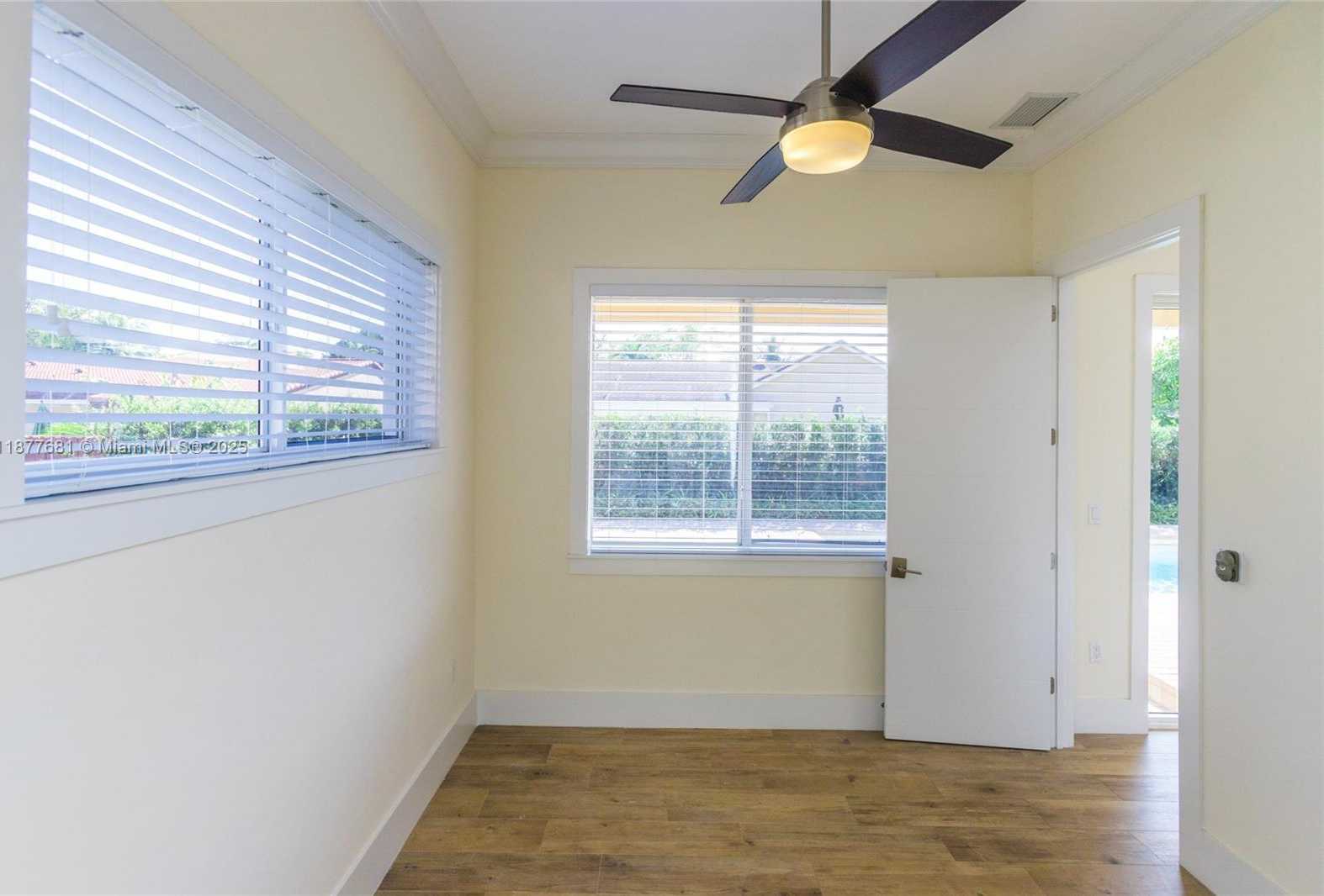 Small Image of 13454 SOUTH WEST 91ST TER, Miami Number 39