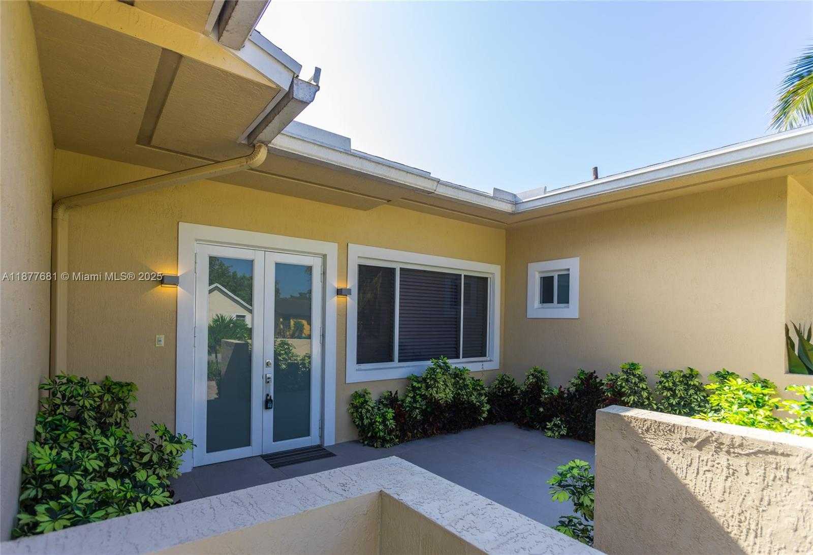 Small Image of 13454 SOUTH WEST 91ST TER, Miami Number 7