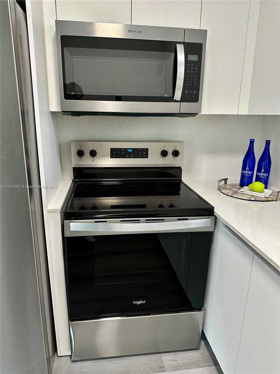 Small Image of 7464 SOUTH WEST 21ST ST, Miami Number 13