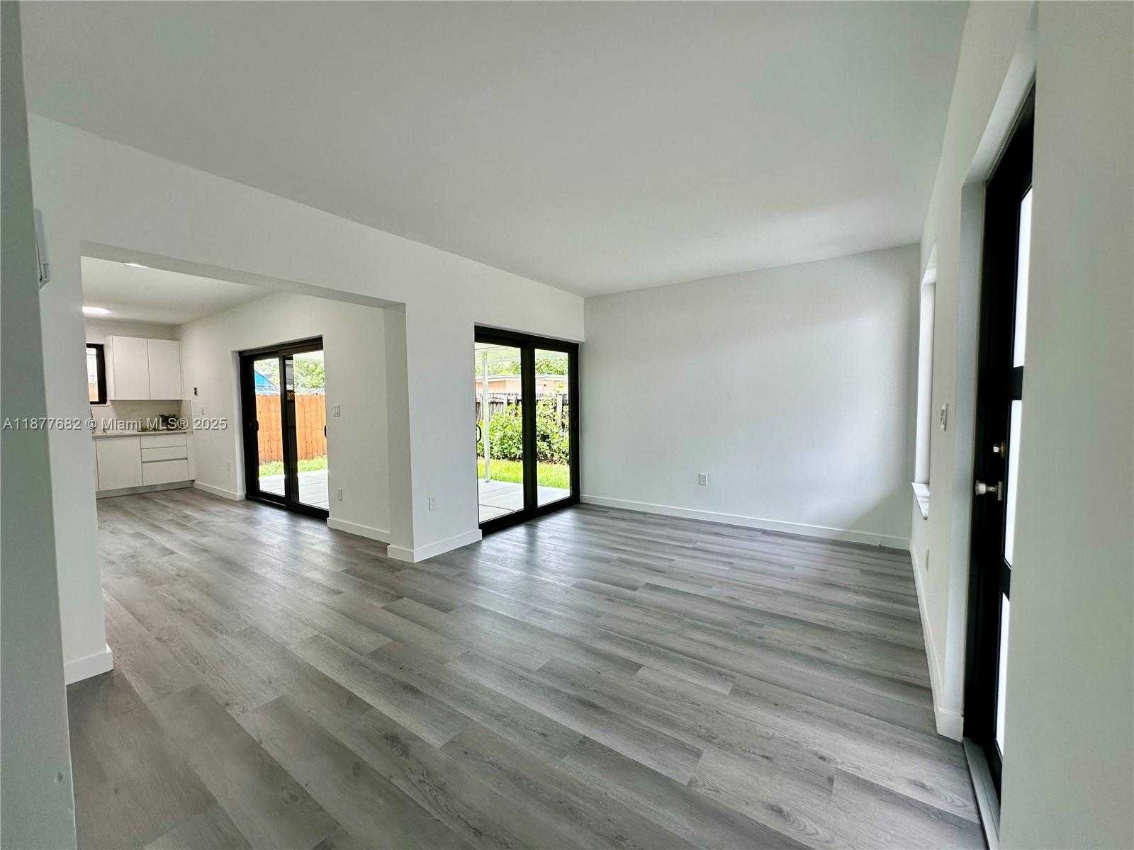 Small Image of 7464 SOUTH WEST 21ST ST, Miami Number 2