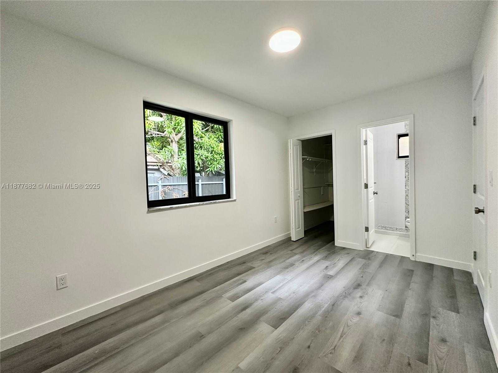 Small Image of 7464 SOUTH WEST 21ST ST, Miami Number 7