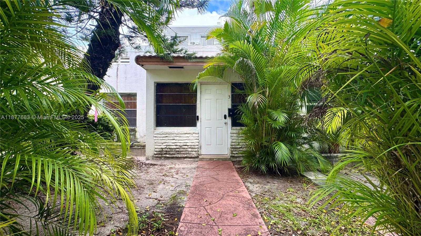 Small Image of 2243 CALAIS DR #3, Miami Beach Number 15