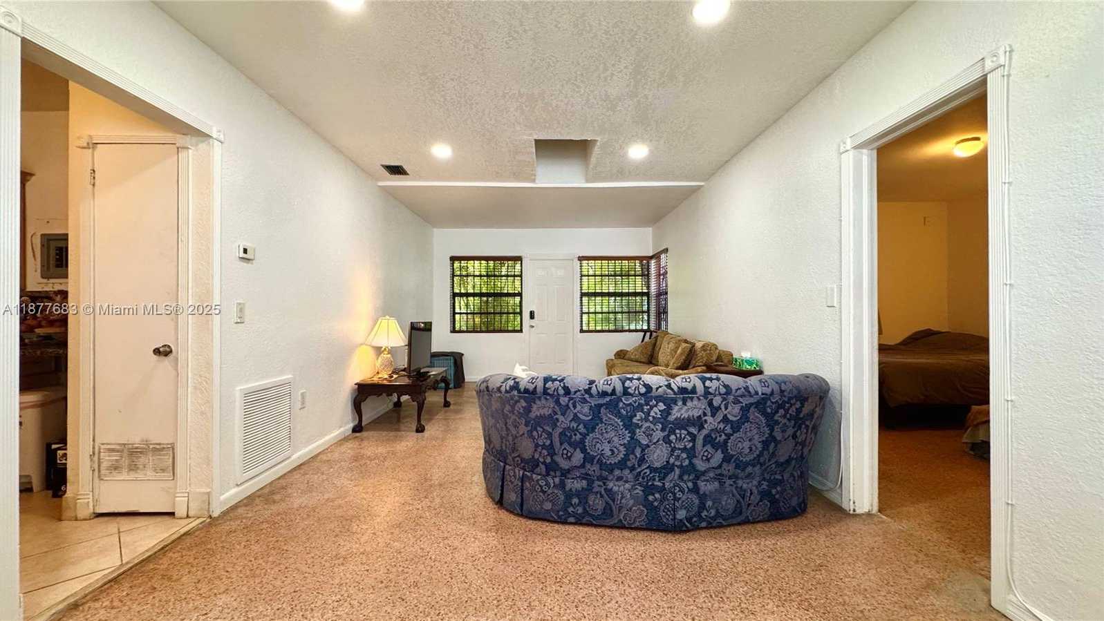Small Image of 2243 CALAIS DR #3, Miami Beach Number 6