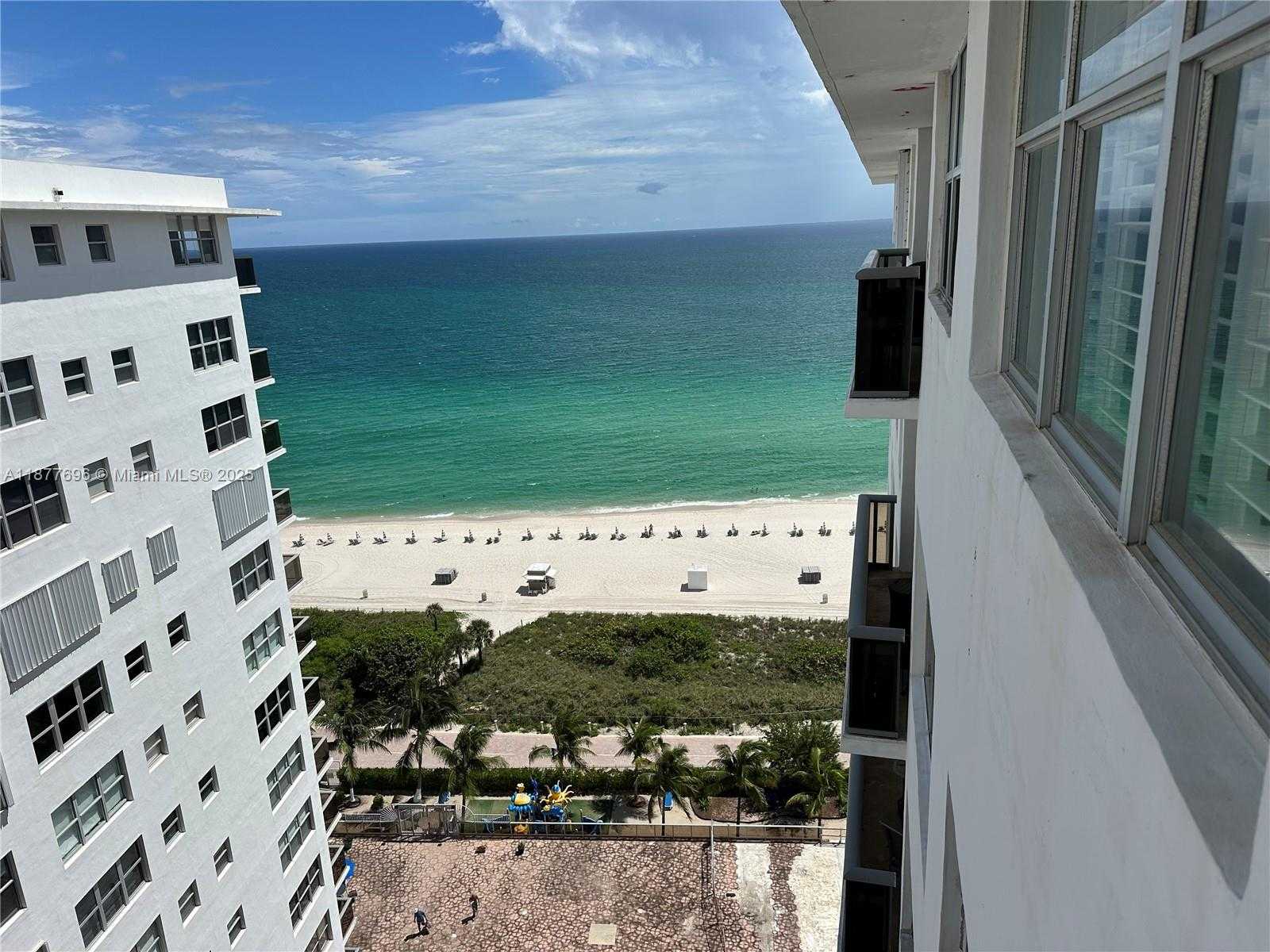 Small Image of 6039 COLLINS AVE #PH21, Miami Beach Number 13