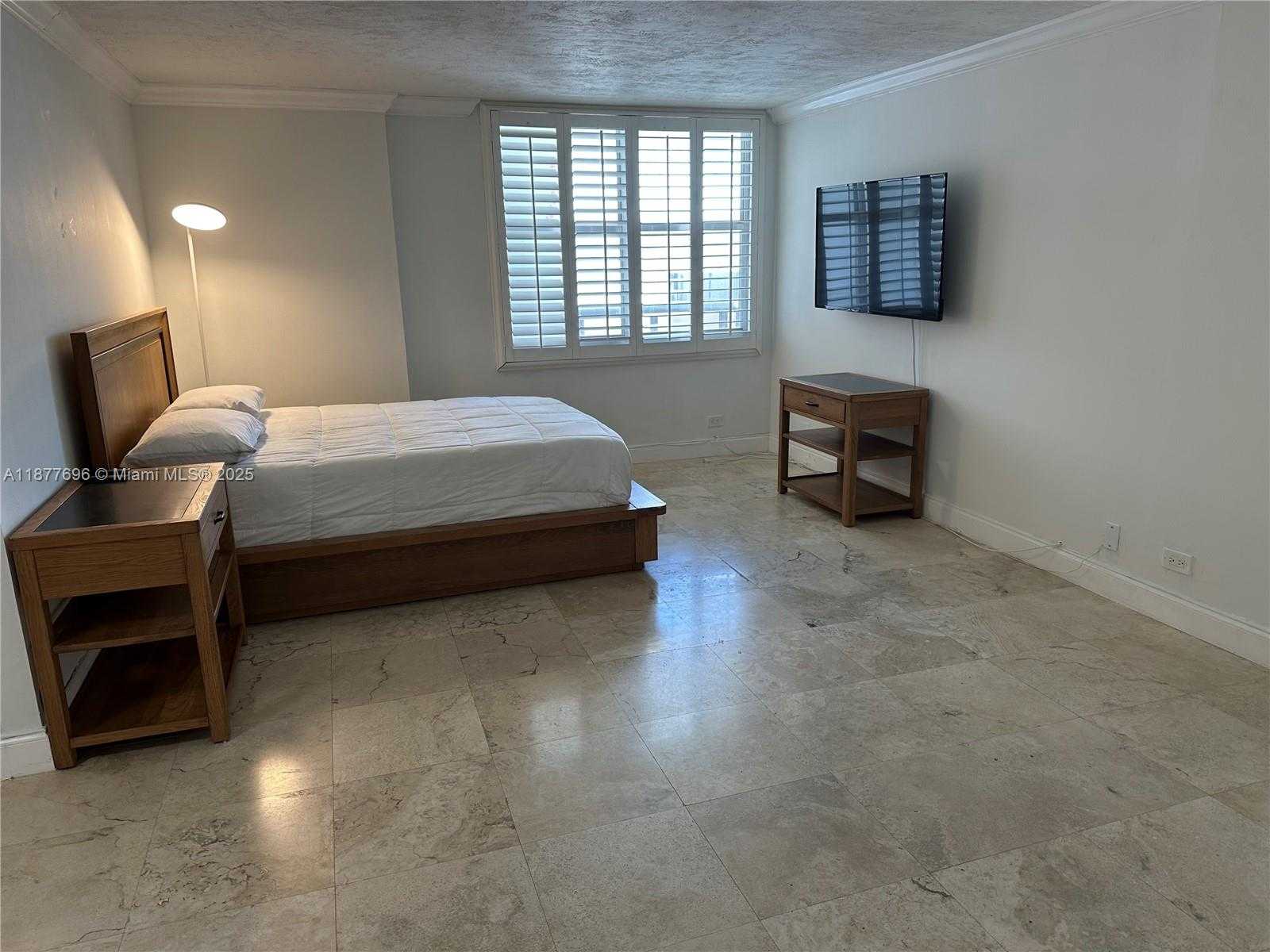 Small Image of 6039 COLLINS AVE #PH21, Miami Beach Number 15