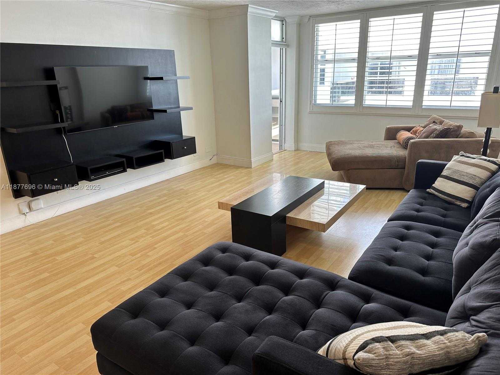 Small Image of 6039 COLLINS AVE #PH21, Miami Beach Number 7