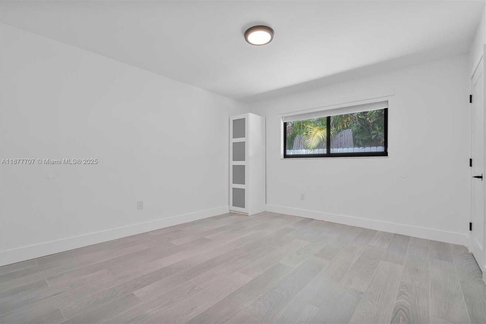Small Image of 1245 NORTH EAST 85 ST, Miami Number 21