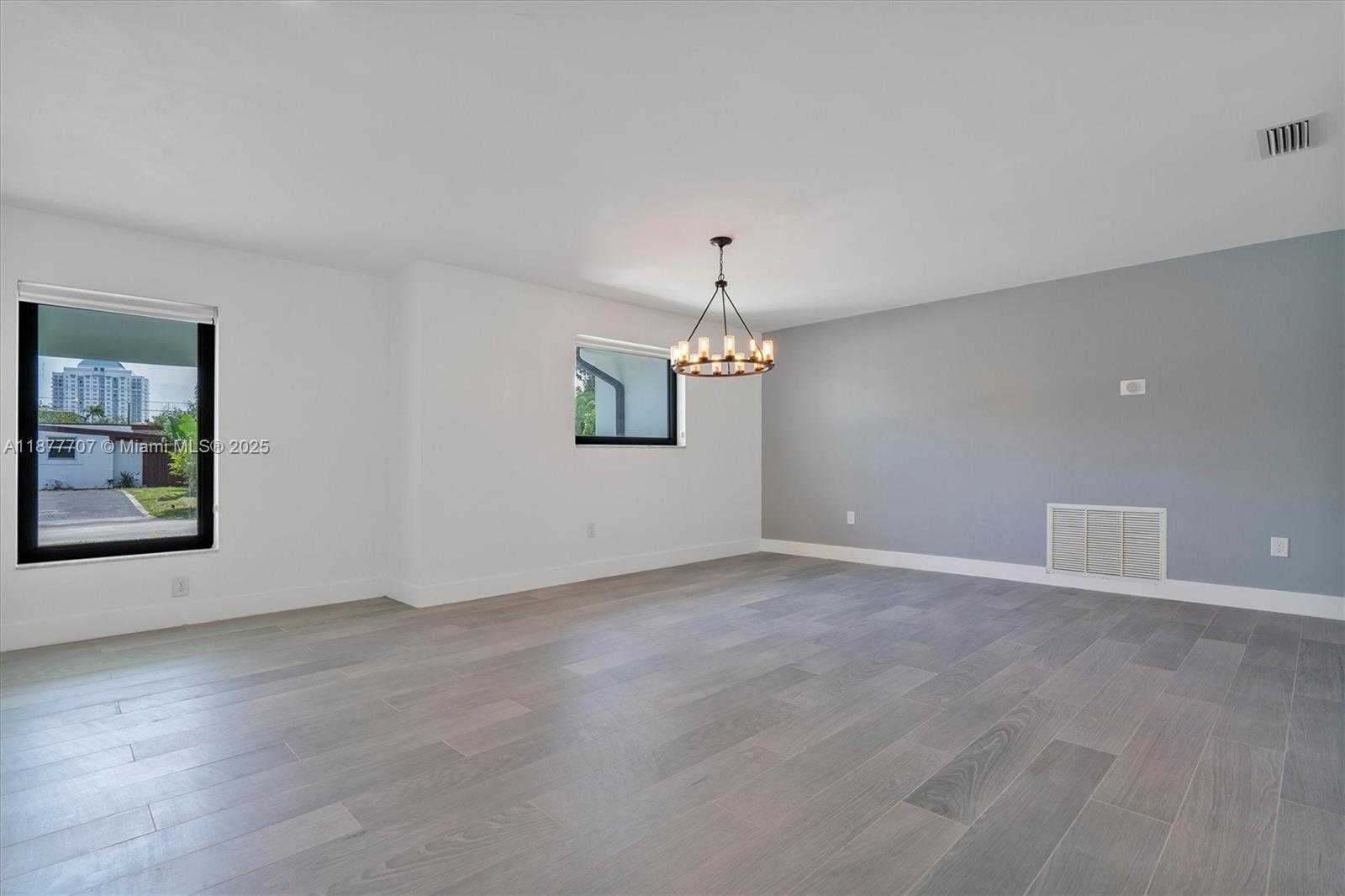 Small Image of 1245 NORTH EAST 85 ST, Miami Number 8