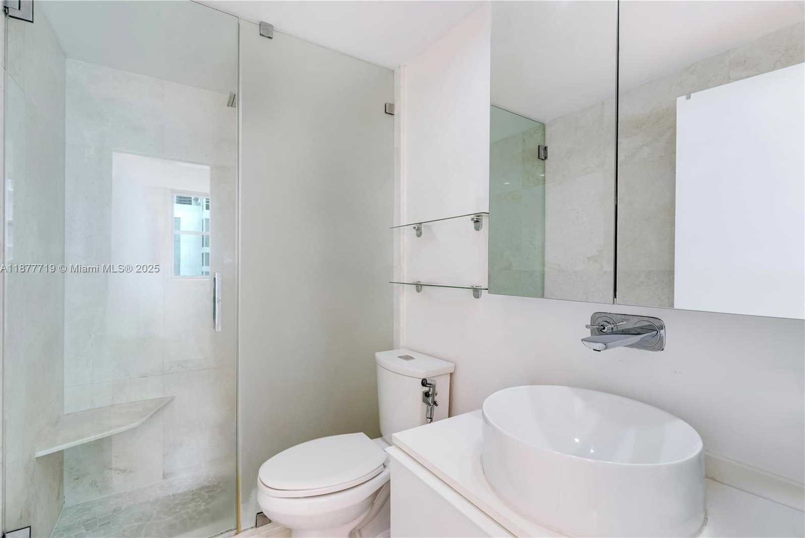 Small Image of 825 BRICKELL BAY DR #850, Miami Number 10