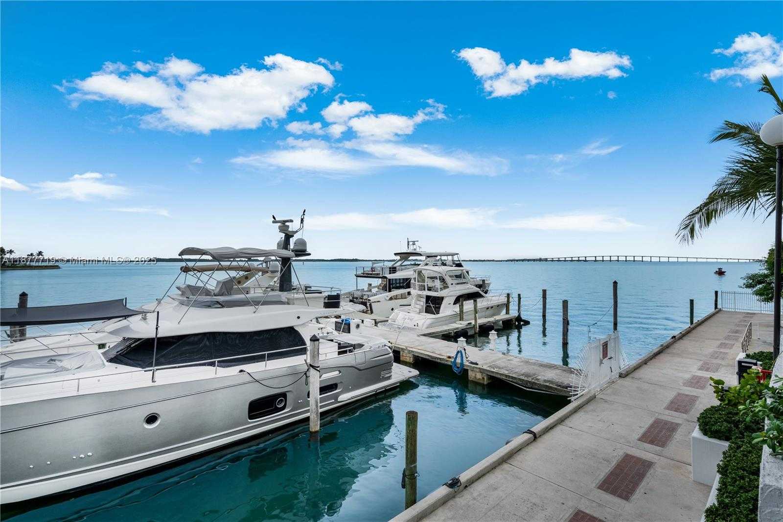 Small Image of 825 BRICKELL BAY DR #850, Miami Number 15