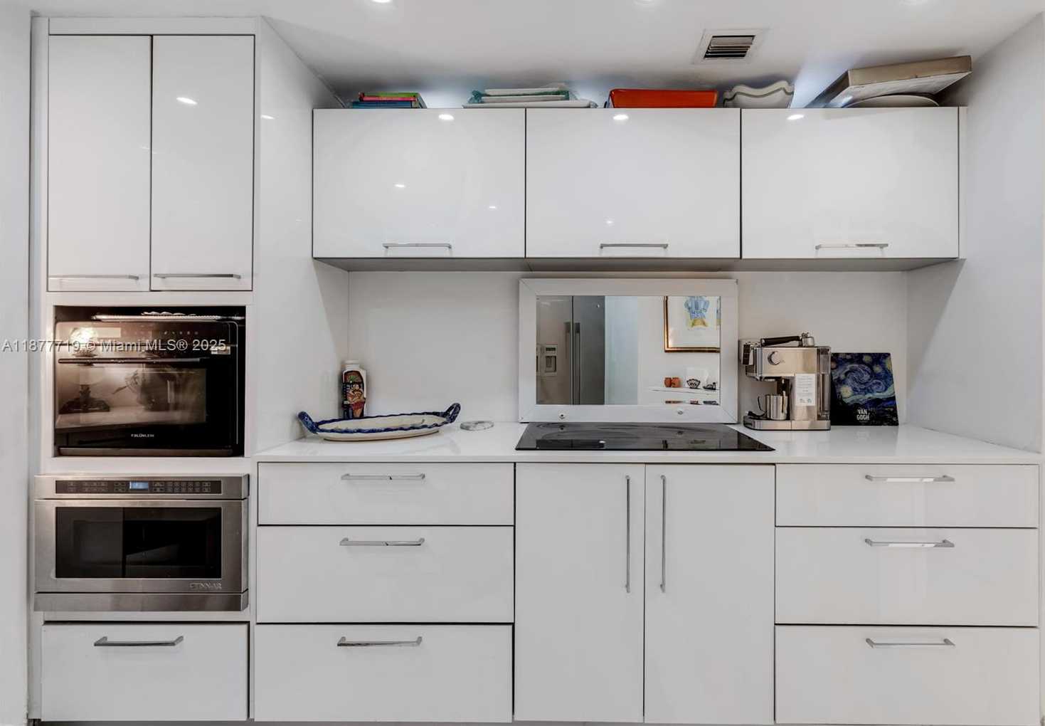 Small Image of 825 BRICKELL BAY DR #850, Miami Number 4