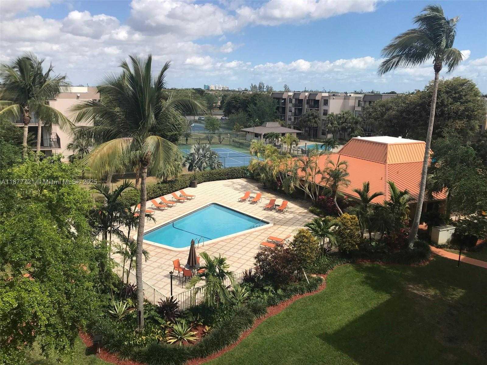 Small Image of 13120 SOUTH WEST 92ND AVE #B-PH12, Miami Number 13