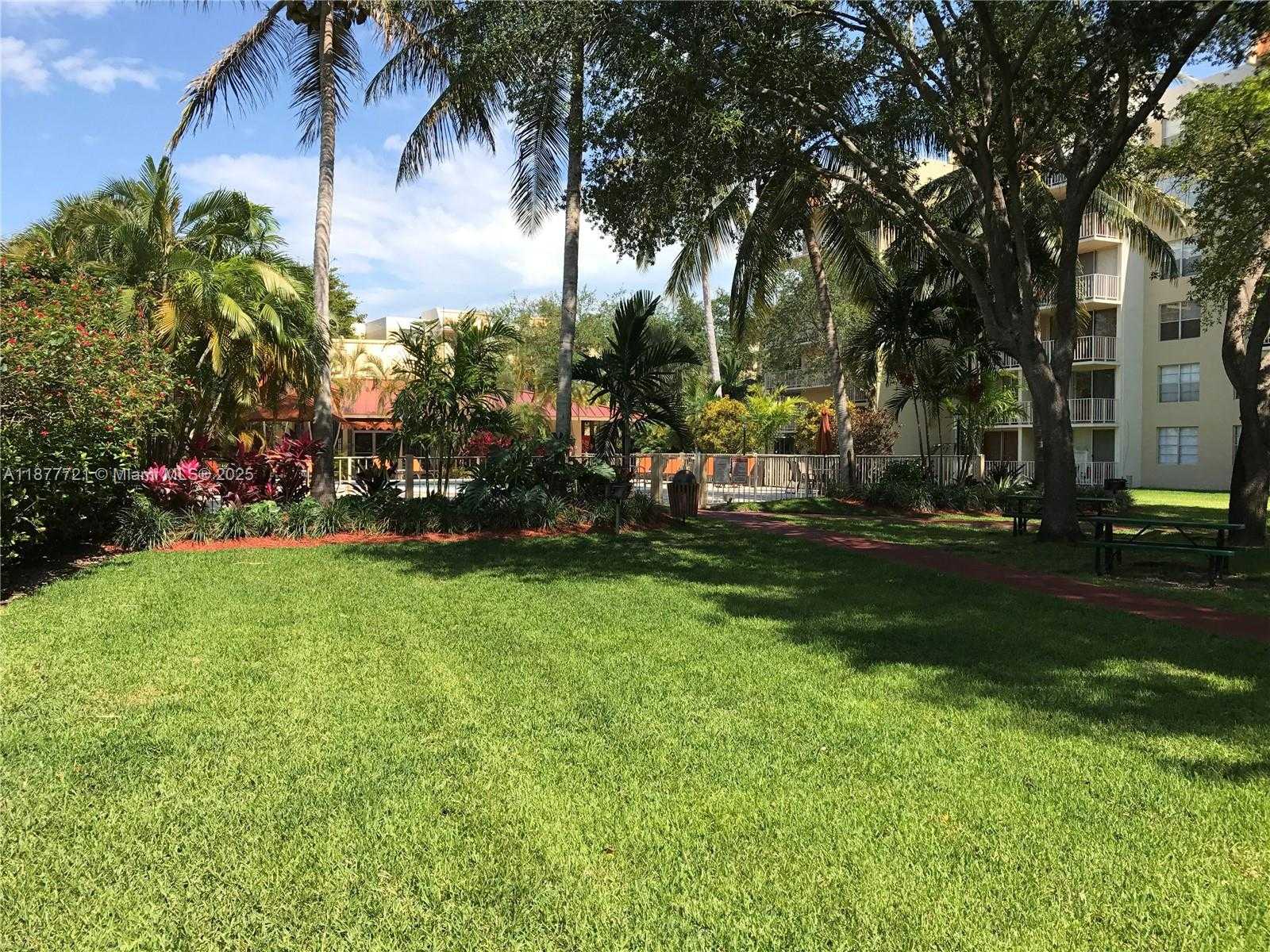 Small Image of 13120 SOUTH WEST 92ND AVE #B-PH12, Miami Number 16