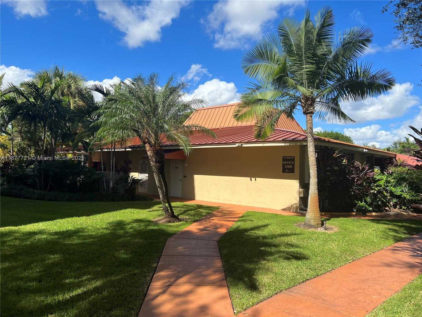 Small Image of 13120 SOUTH WEST 92ND AVE #B-PH12, Miami Number 2