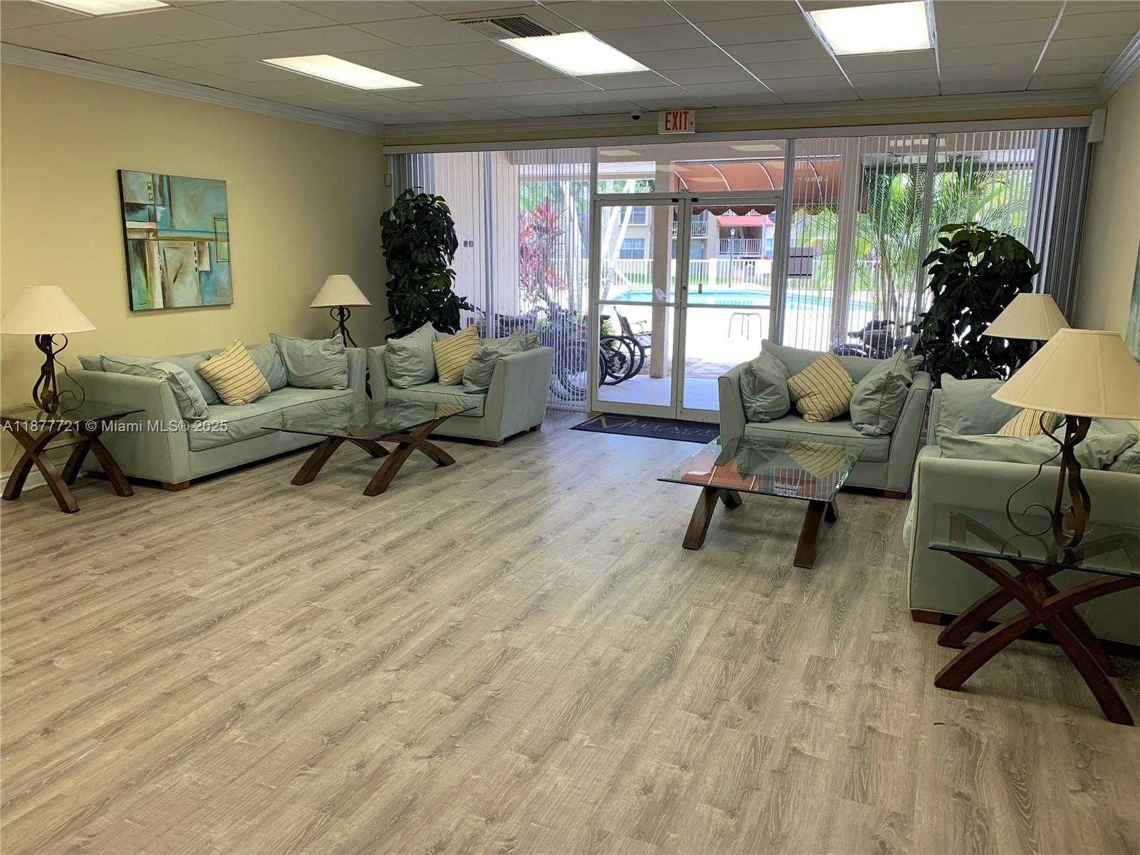Small Image of 13120 SOUTH WEST 92ND AVE #B-PH12, Miami Number 4