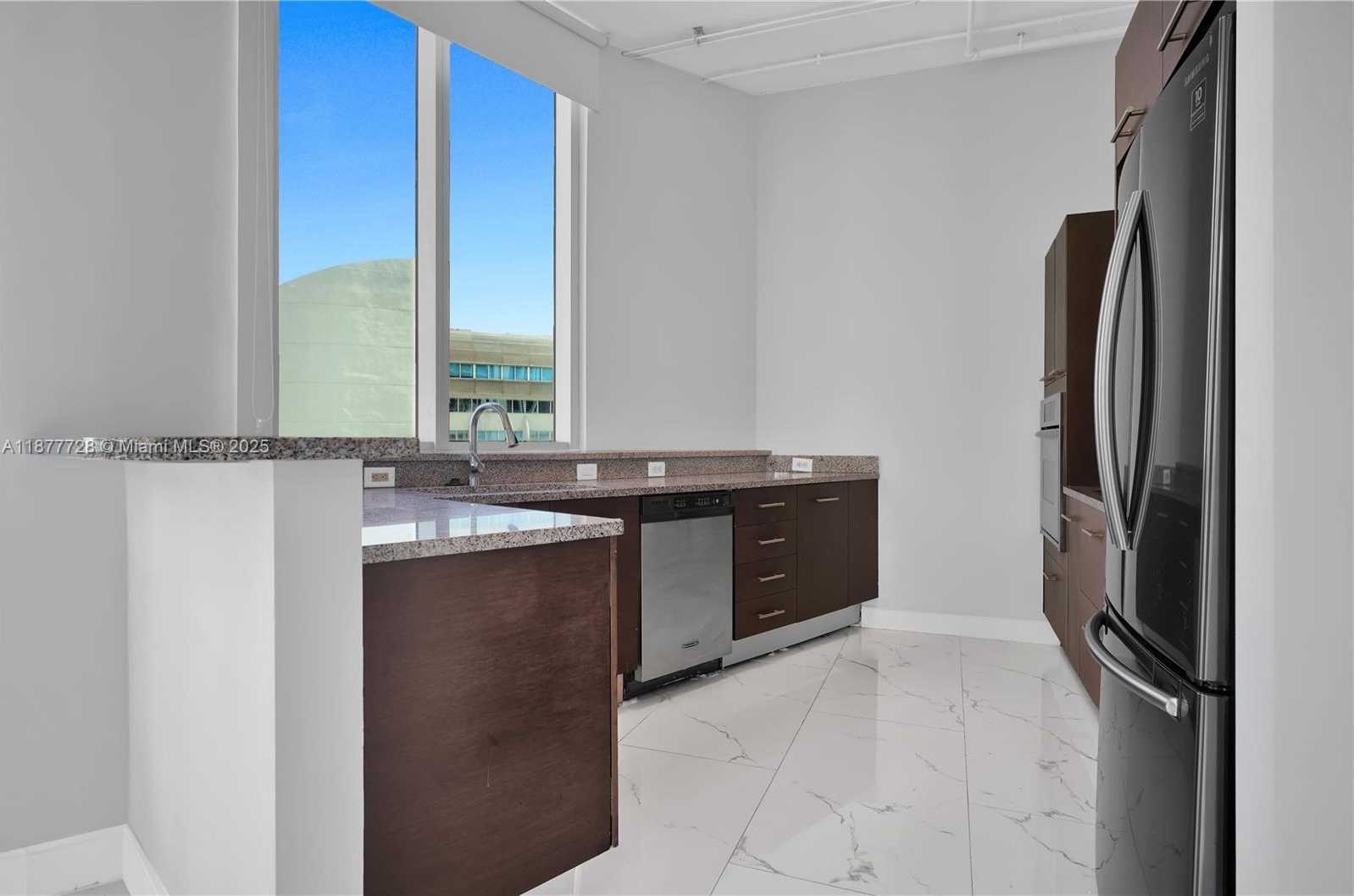 Small Image of 3029 NORTH EAST 188TH ST #625, Aventura Number 4