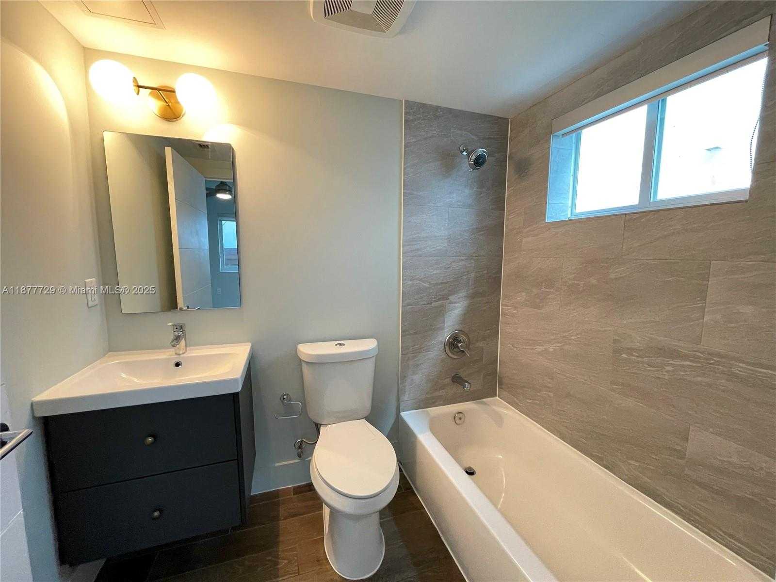 Small Image of 1501 MICHIGAN AVE #18, Miami Beach Number 6