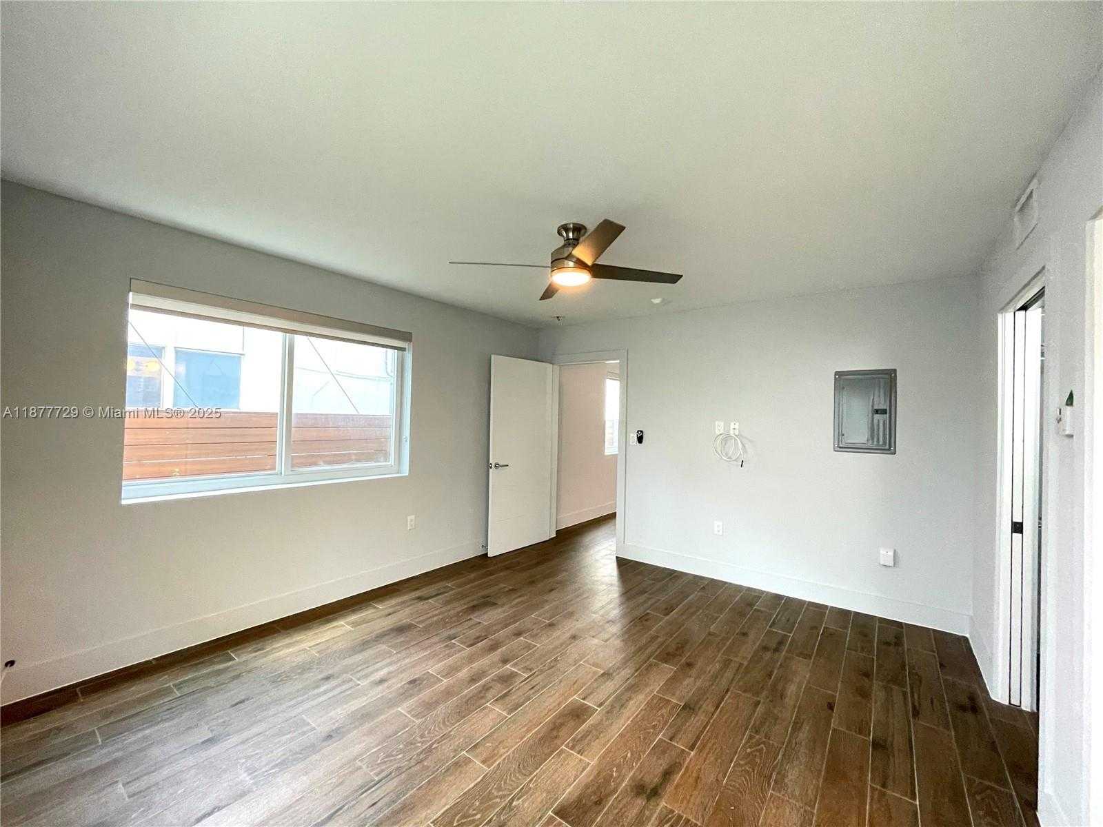 Small Image of 1501 MICHIGAN AVE #18, Miami Beach Number 7