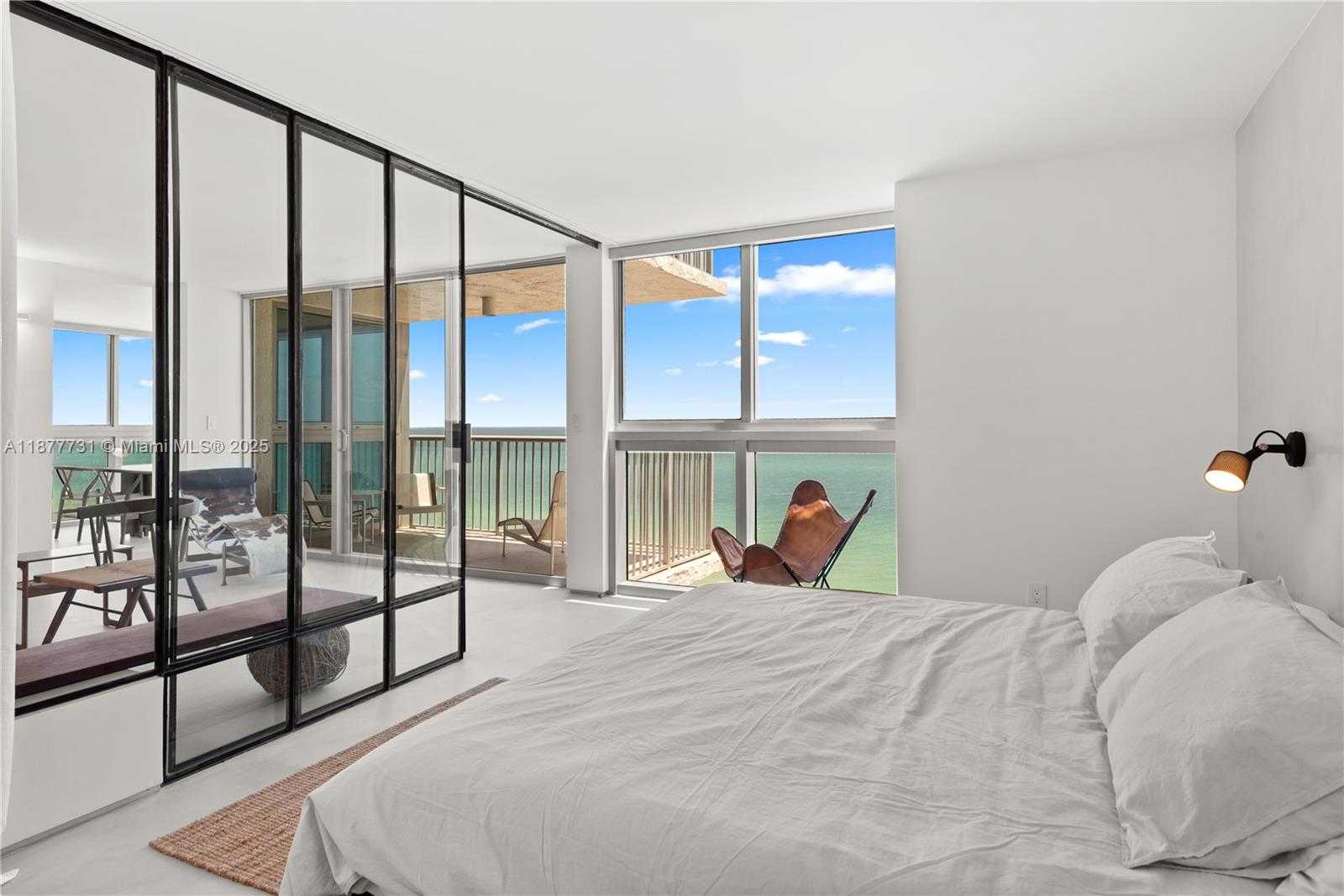 Small Image of 2655 COLLINS AVE #1811, Miami Beach Number 9