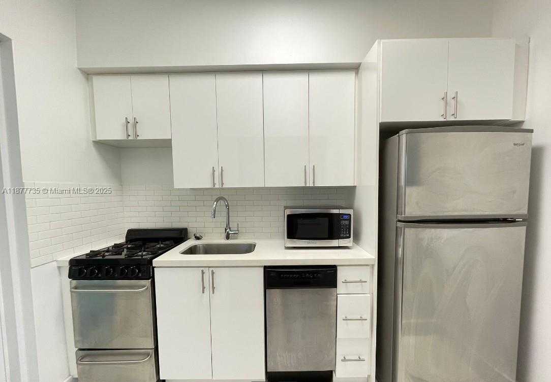 Small Image of 1602 MERIDIAN AVE #17, Miami Beach Number 5