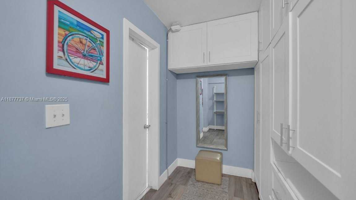 Small Image of 1400 PENNSYLVANIA AVE #15, Miami Beach Number 2
