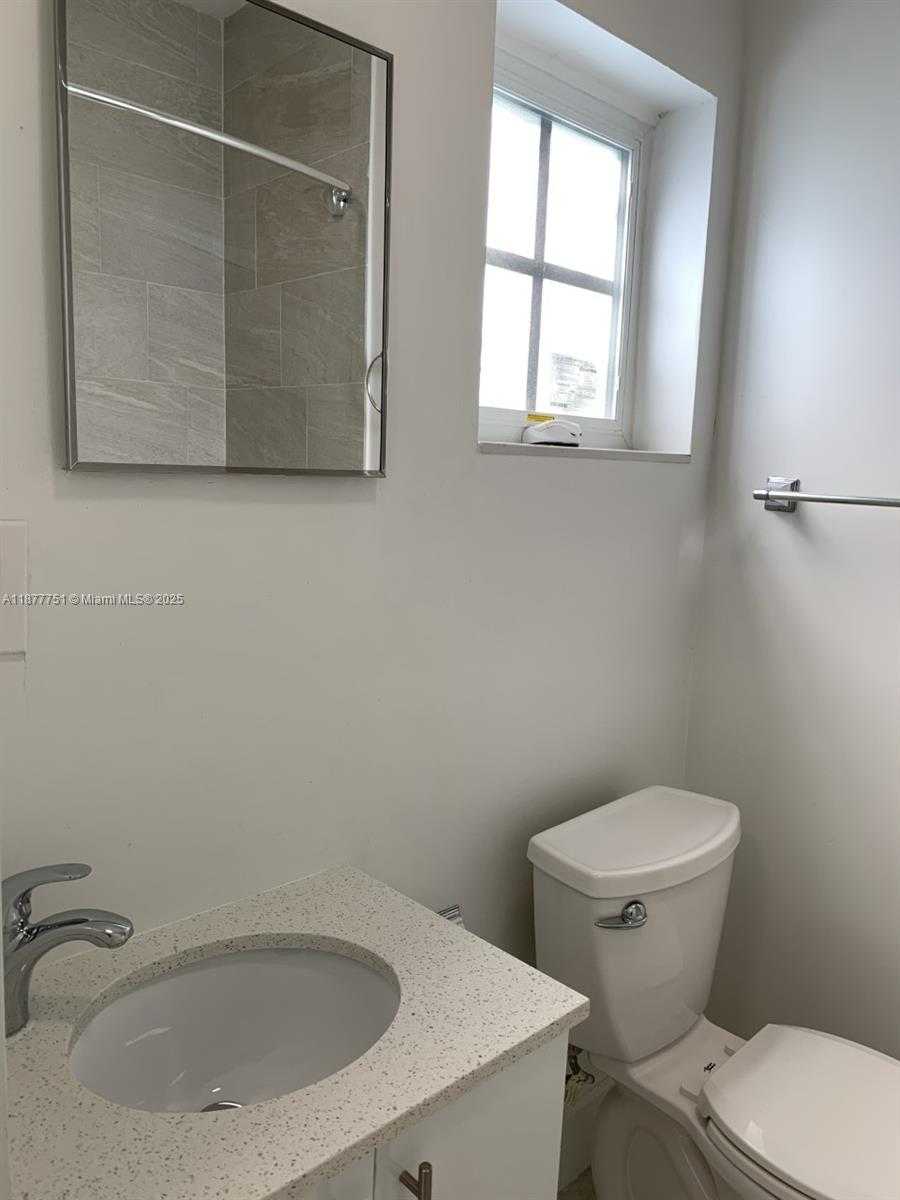 Small Image of 1615 JEFFERSON AVE #3, Miami Beach Number 5