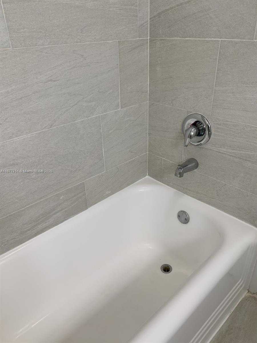 Small Image of 1615 JEFFERSON AVE #3, Miami Beach Number 6