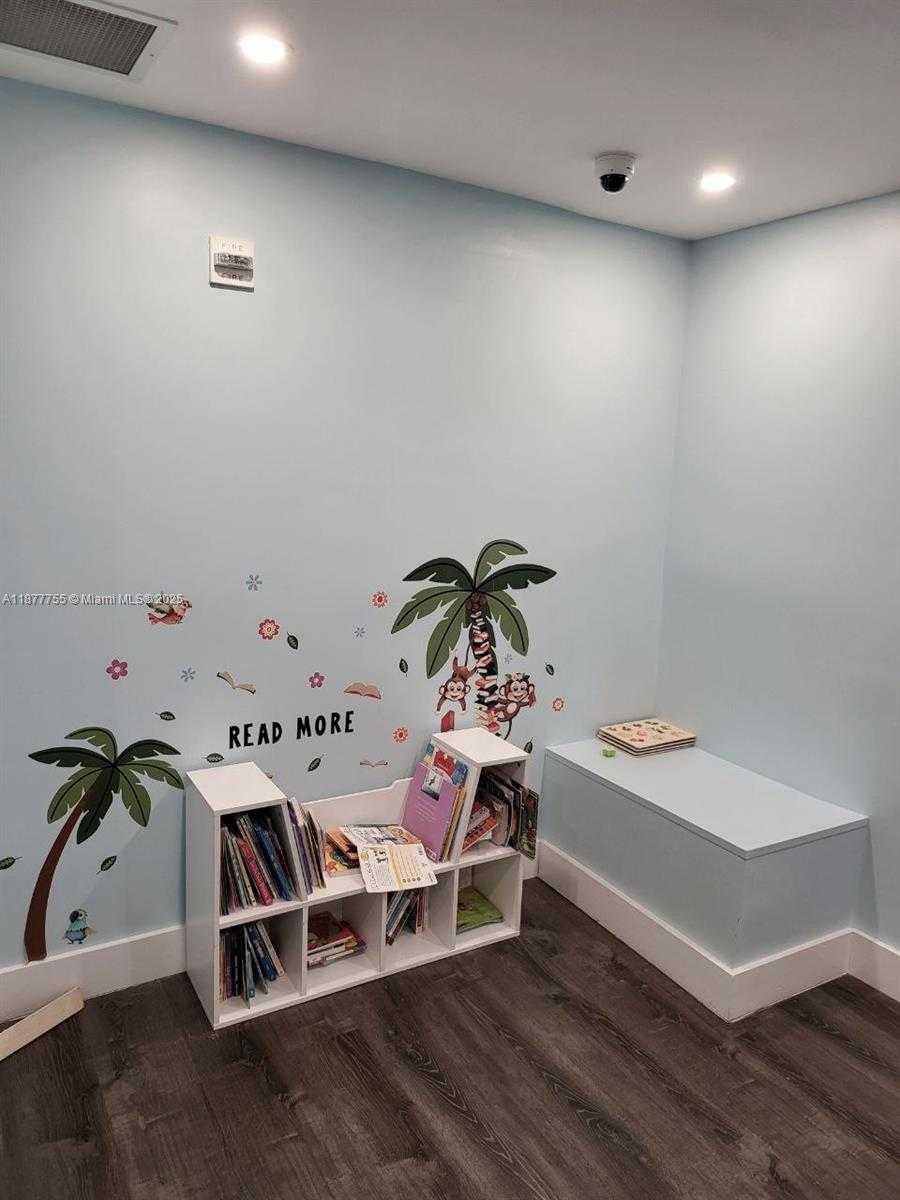 Small Image of 950 BRICKELL BAY DR #4005, Miami Number 12