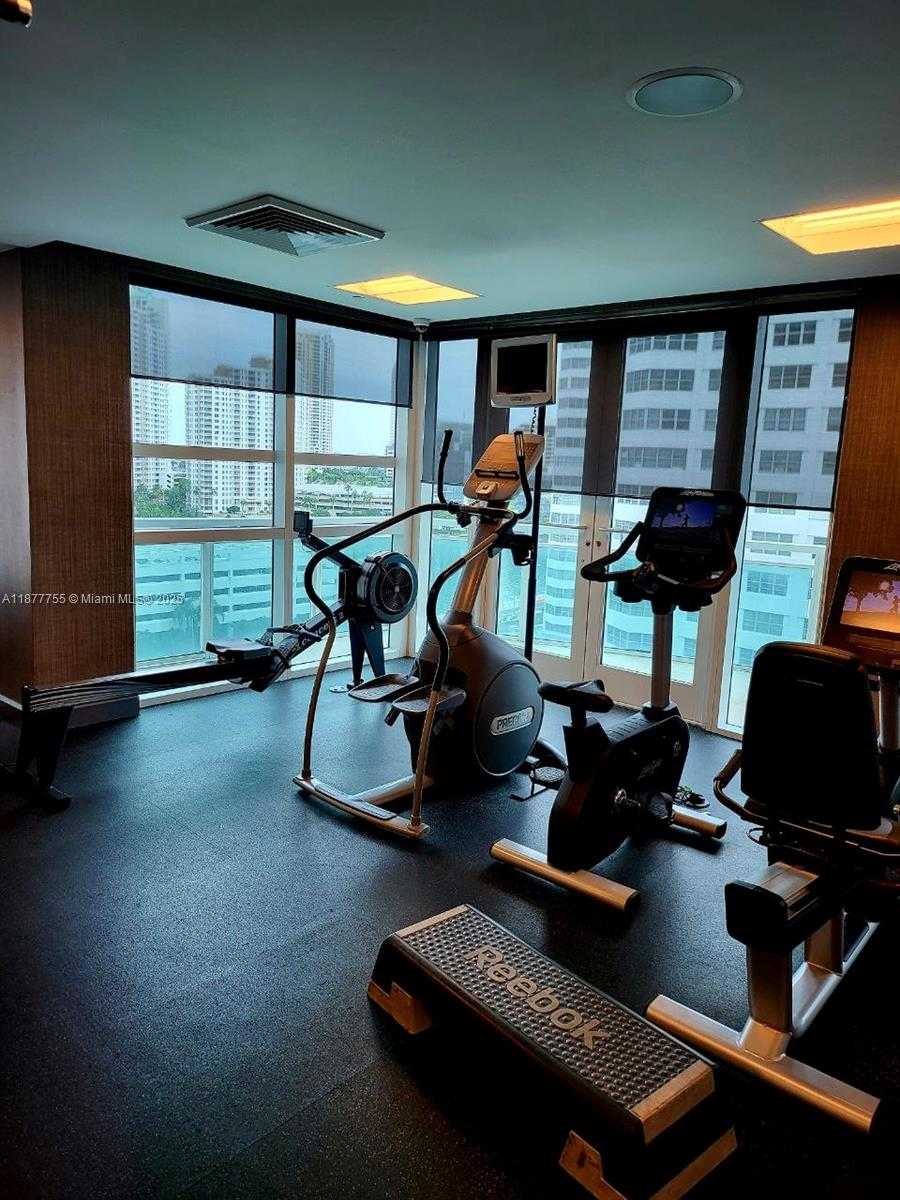 Small Image of 950 BRICKELL BAY DR #4005, Miami Number 15