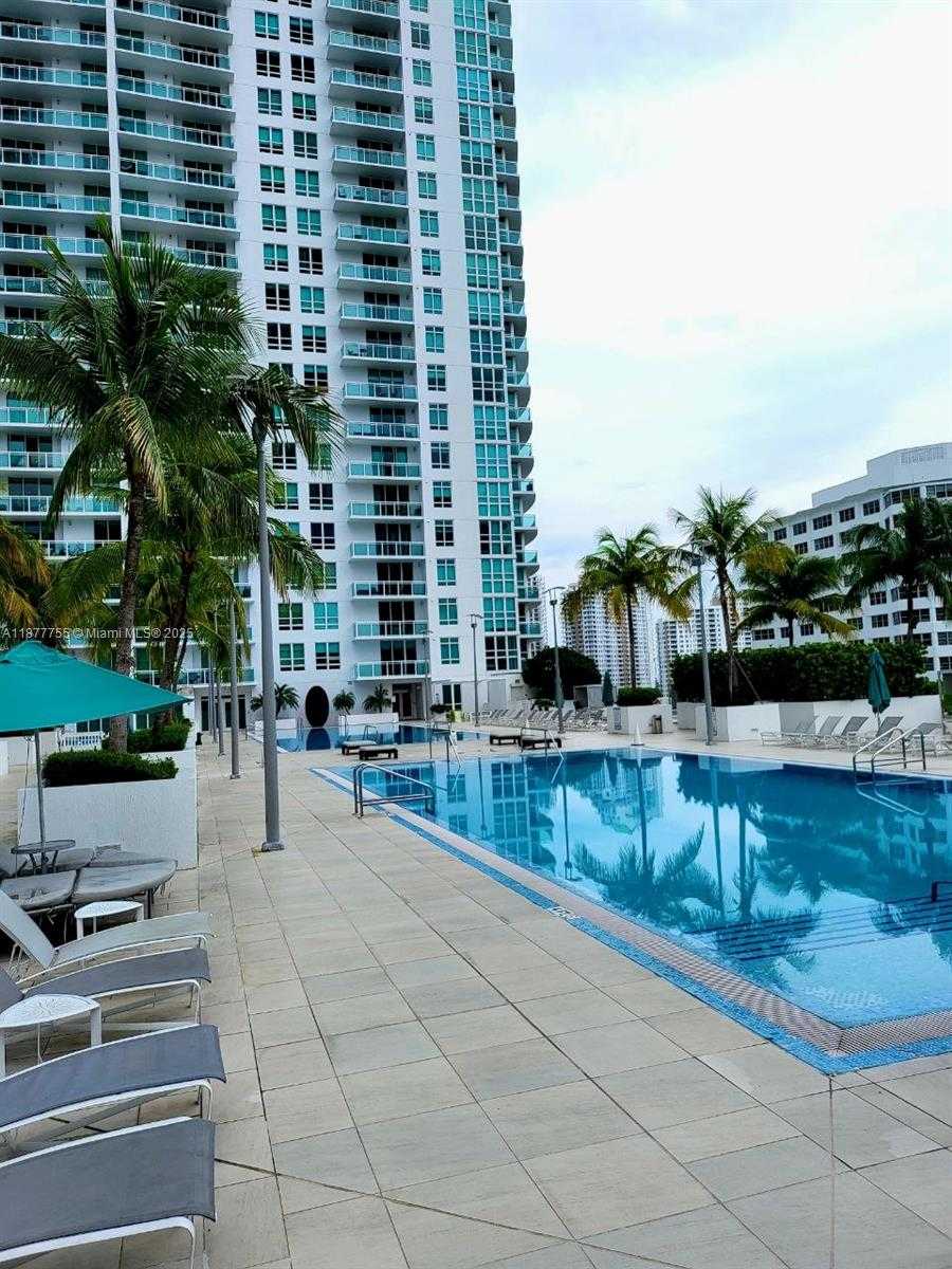 Small Image of 950 BRICKELL BAY DR #4005, Miami Number 18