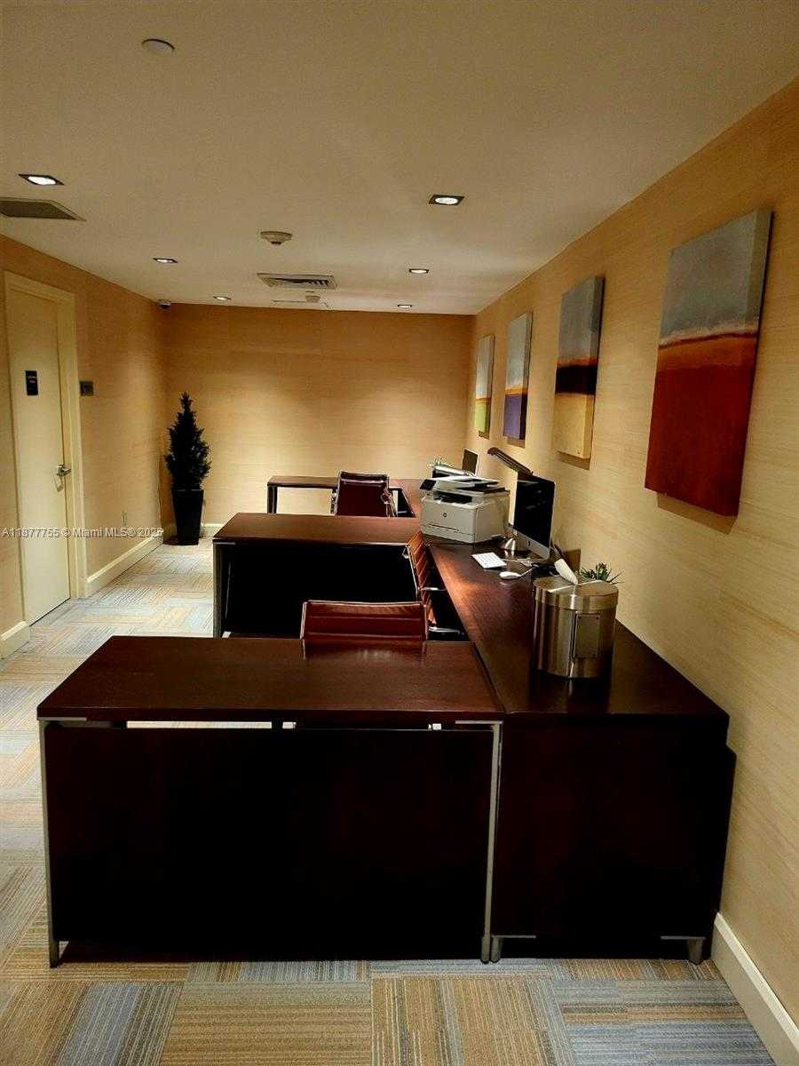 Small Image of 950 BRICKELL BAY DR #4005, Miami Number 9