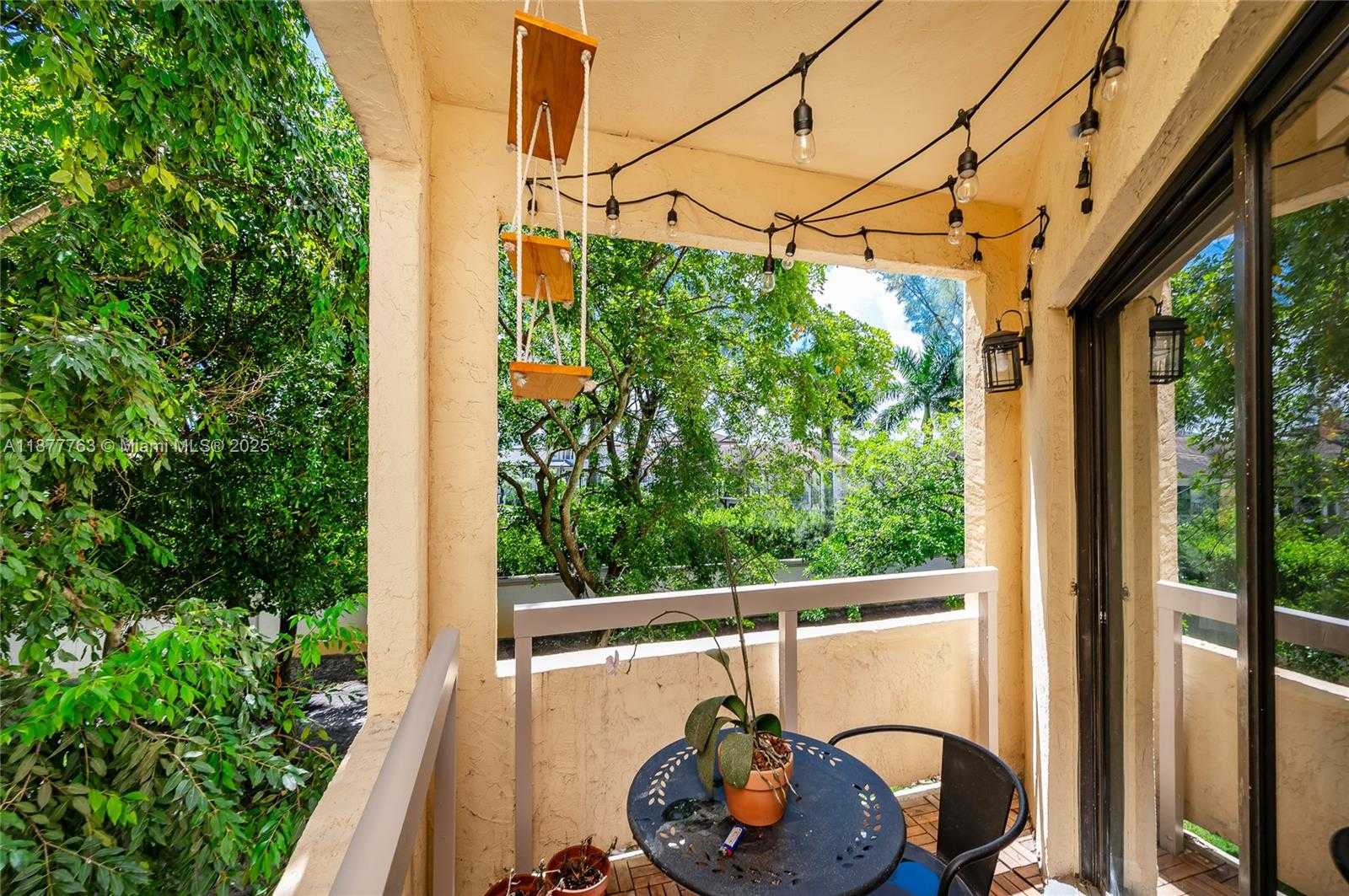 Small Image of 8290 LAKE DR #338, Doral Number 18