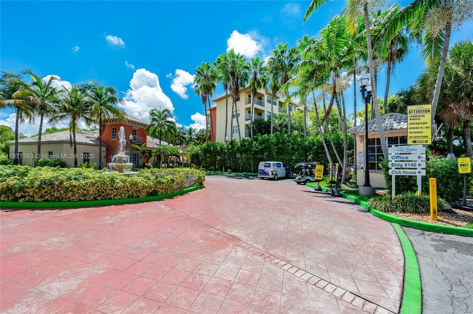 Small Image of 8290 LAKE DR #338, Doral Number 26