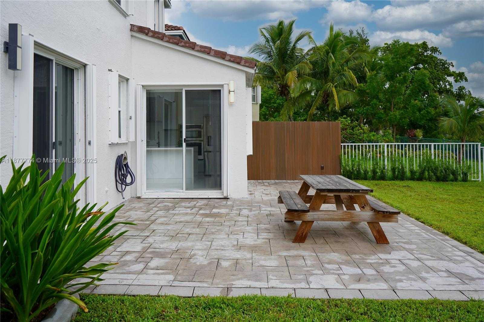 Small Image of 199 NORTH WEST 152ND AVE, Pembroke Pines Number 11