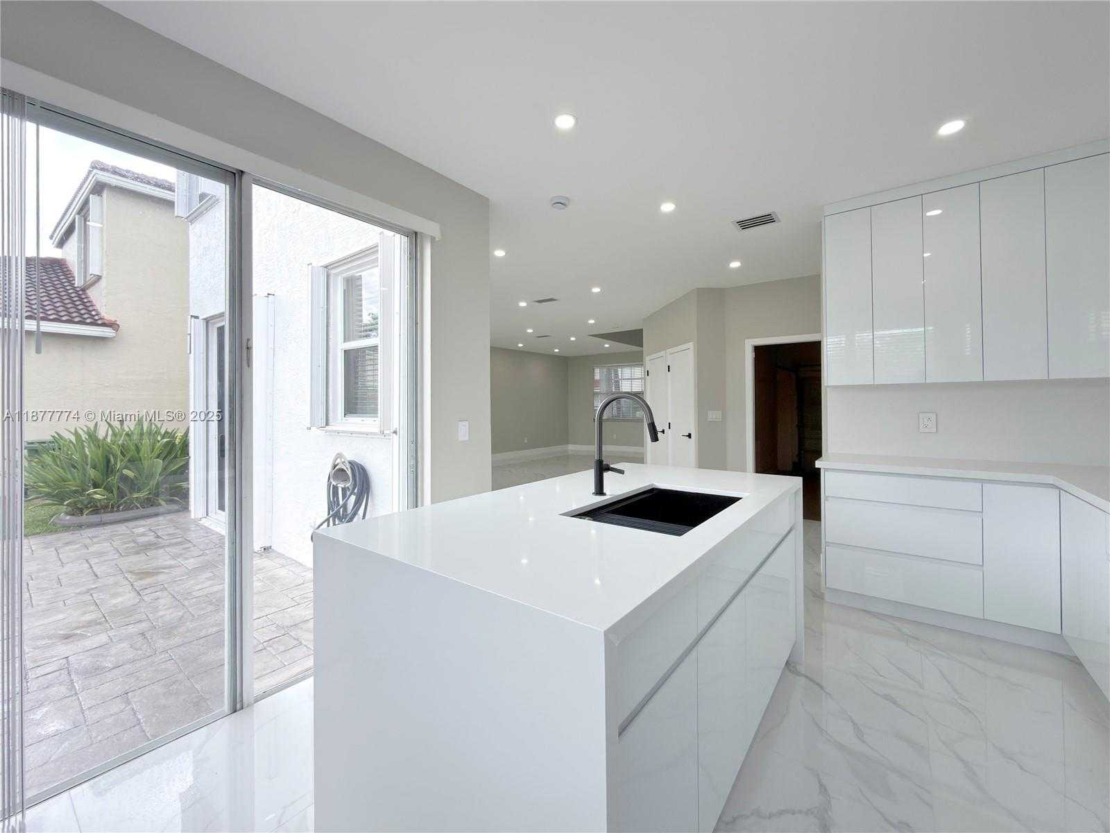 Small Image of 199 NORTH WEST 152ND AVE, Pembroke Pines Number 16