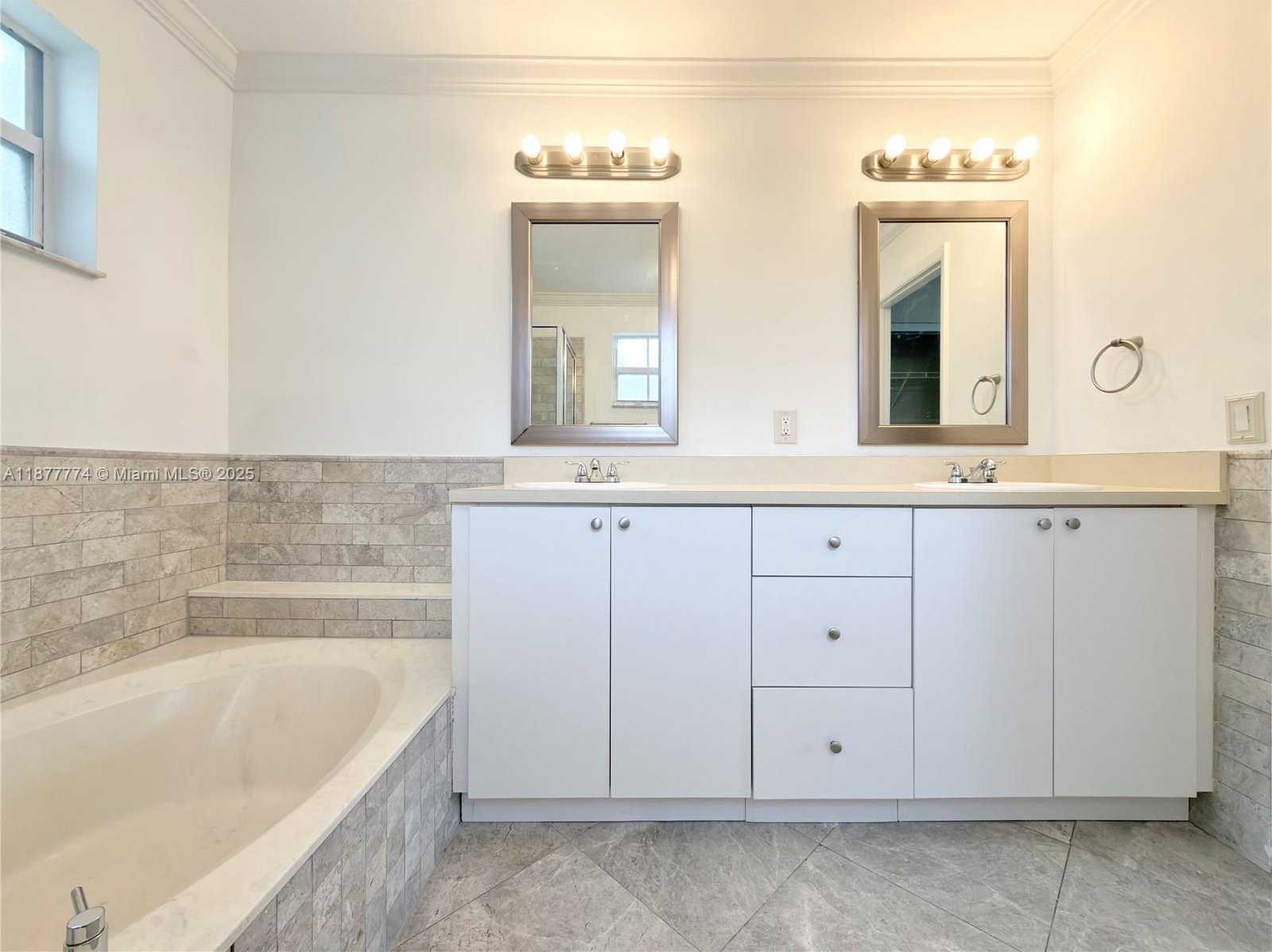 Small Image of 199 NORTH WEST 152ND AVE, Pembroke Pines Number 25