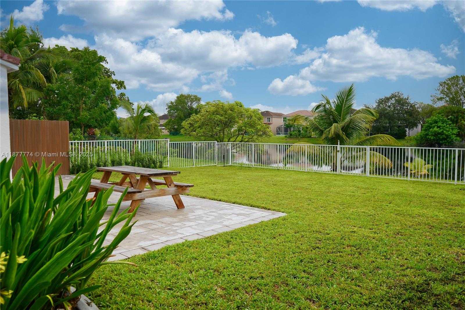 Small Image of 199 NORTH WEST 152ND AVE, Pembroke Pines Number 38