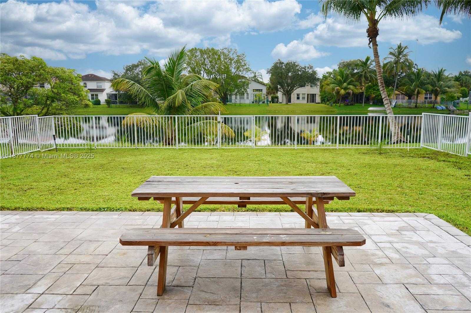 Small Image of 199 NORTH WEST 152ND AVE, Pembroke Pines Number 39