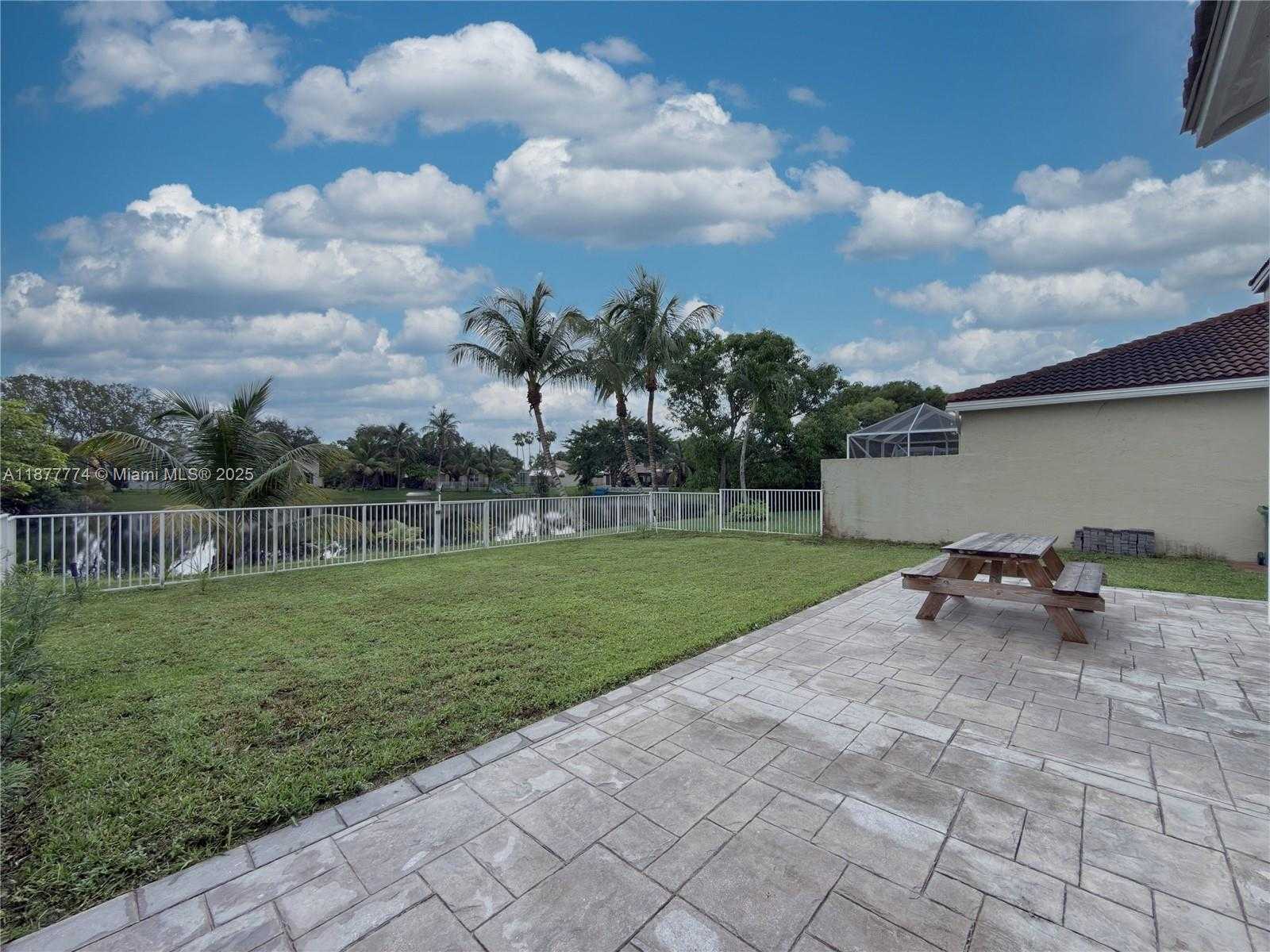 Small Image of 199 NORTH WEST 152ND AVE, Pembroke Pines Number 41