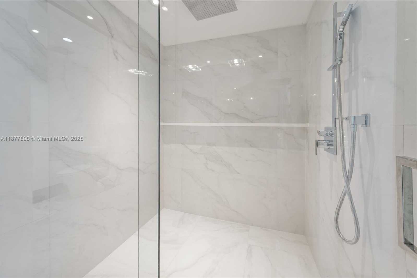 Small Image of 200 BISCAYNE BOULEVARD WAY #3613, Miami Number 13