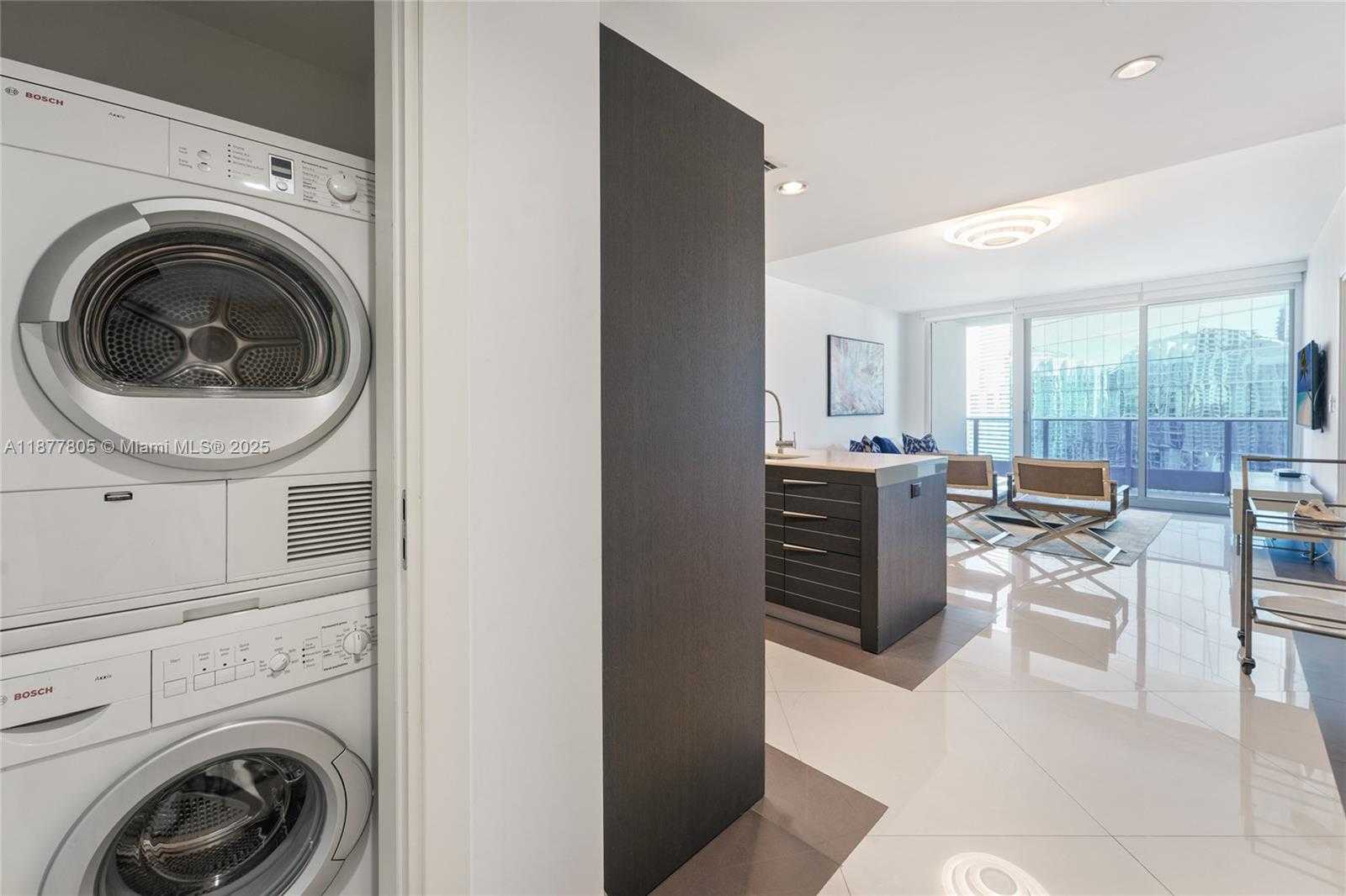 Small Image of 200 BISCAYNE BOULEVARD WAY #3613, Miami Number 17