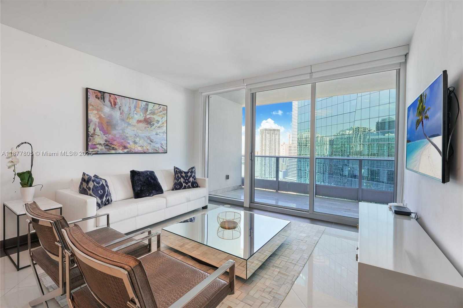 Small Image of 200 BISCAYNE BOULEVARD WAY #3613, Miami Number 2