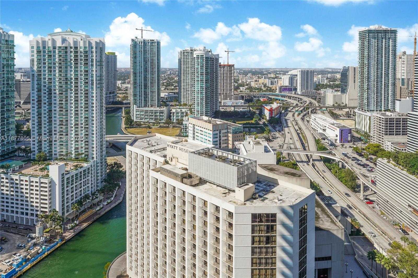 Small Image of 200 BISCAYNE BOULEVARD WAY #3613, Miami Number 25