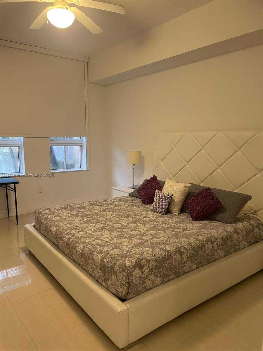 Small Image of 3001 NORTH EAST 185TH ST #326, Aventura Number 9