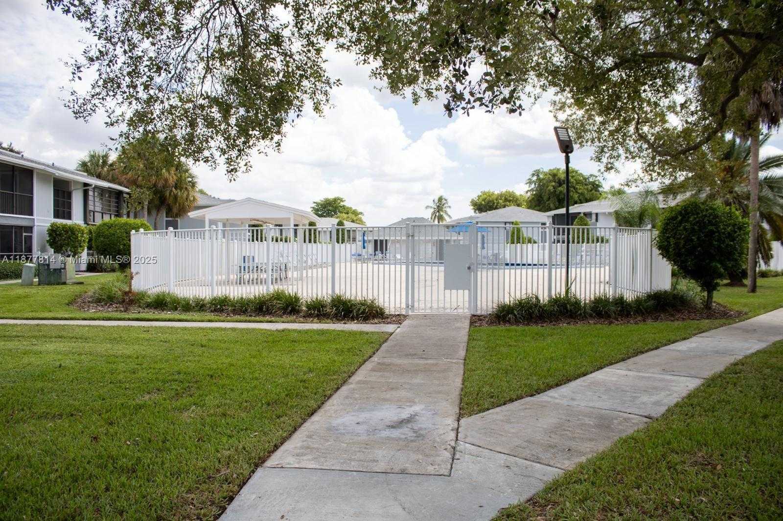 Small Image of 9731 HAMMOCKS BLVD #201B, Miami Number 20