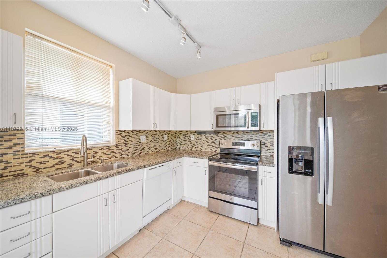 Small Image of 12543 SOUTH WEST 119TH PL, Miami Number 11